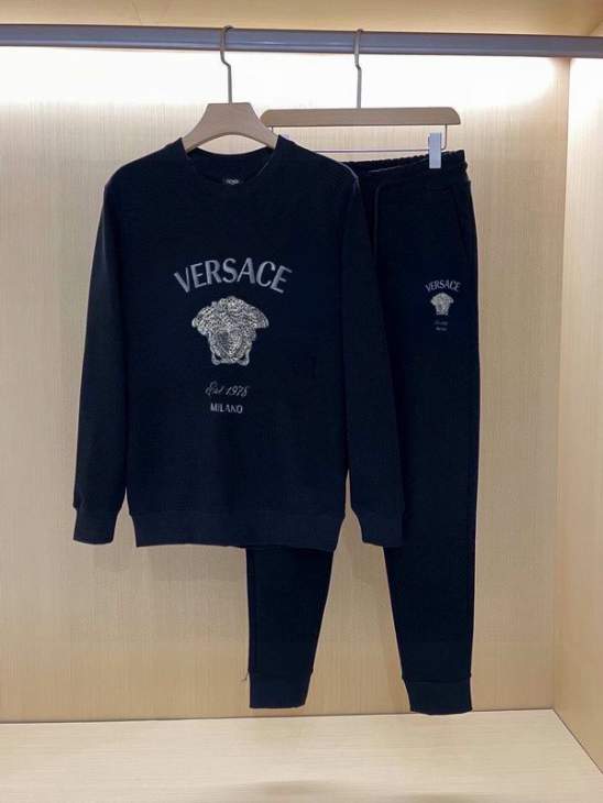 Picture of Versace Sweater Suits _SKUVersaceM-5XL13xr33443000